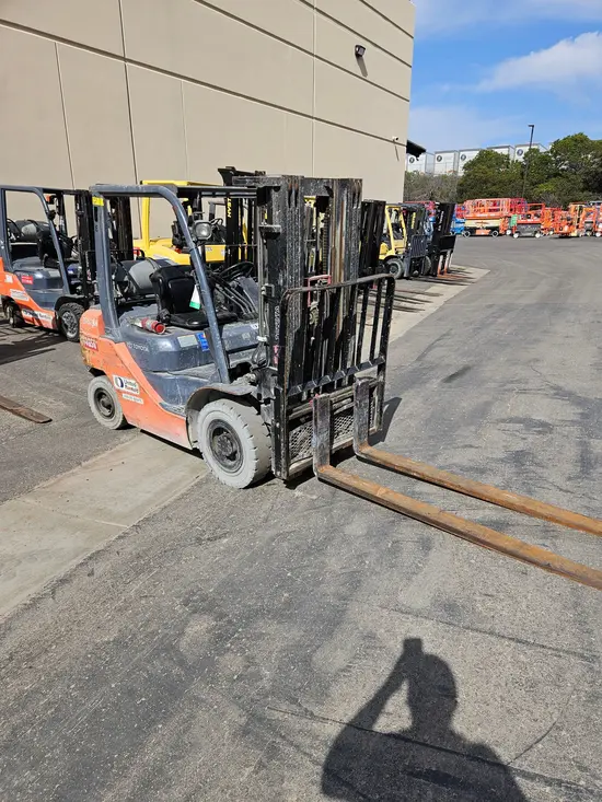 2018 Toyota 8FGU25 Warehouse Forklift