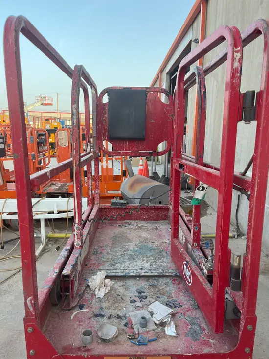 2017 MEC 1330SE Scissor Lift