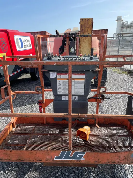 2017 JLG 450AJ Articulating Boom Lift