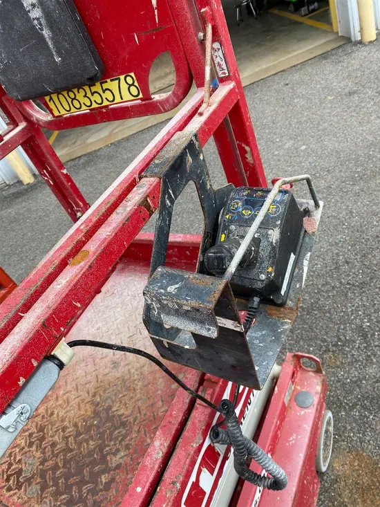 2018 MEC 1330SE Scissor Lift