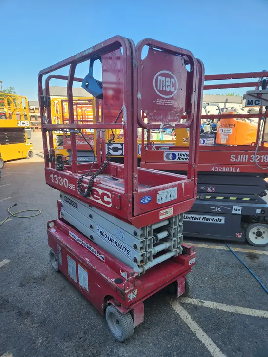2017 MEC 1330SE Scissor Lift