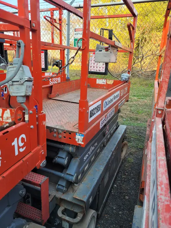 2017 Skyjack SJIII3219 Scissor Lift