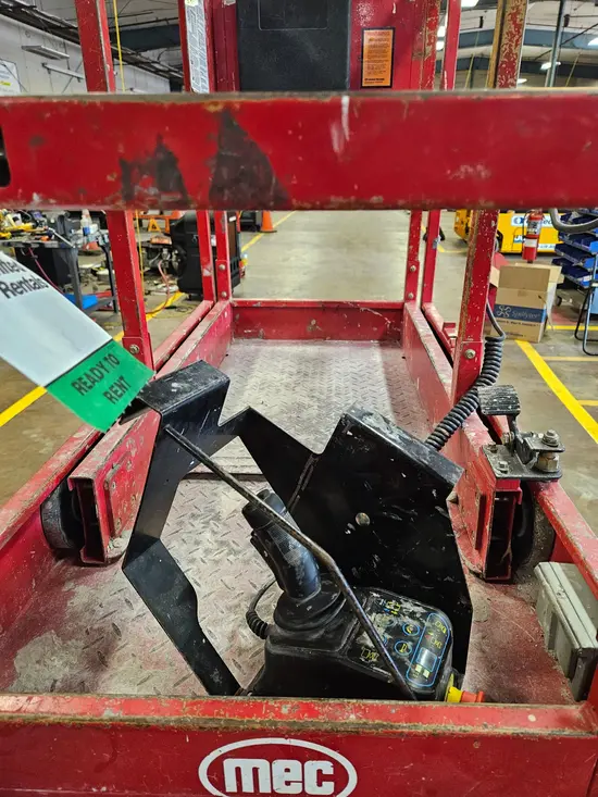 2018 MEC MICRO 19 Scissor Lift