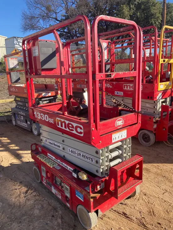2018 MEC 1330SE Scissor Lift