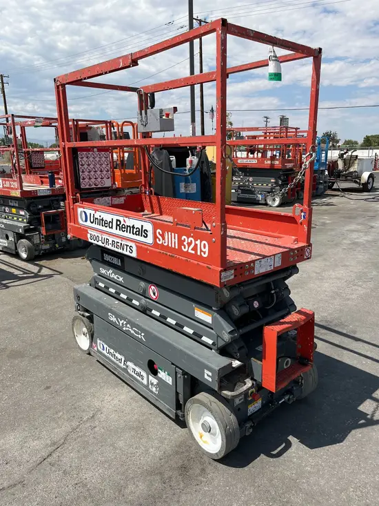 2018 Skyjack SJIII3219 Scissor Lift