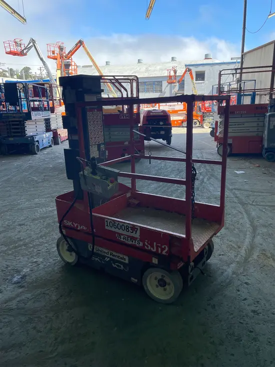 2017 Skyjack SJ12 Self-Propelled One-Person Lift