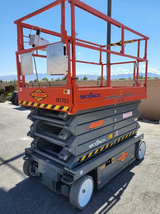 2017 Skyjack SJIII4740 Scissor Lift