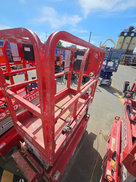 2019 MEC 1330SE Scissor Lift