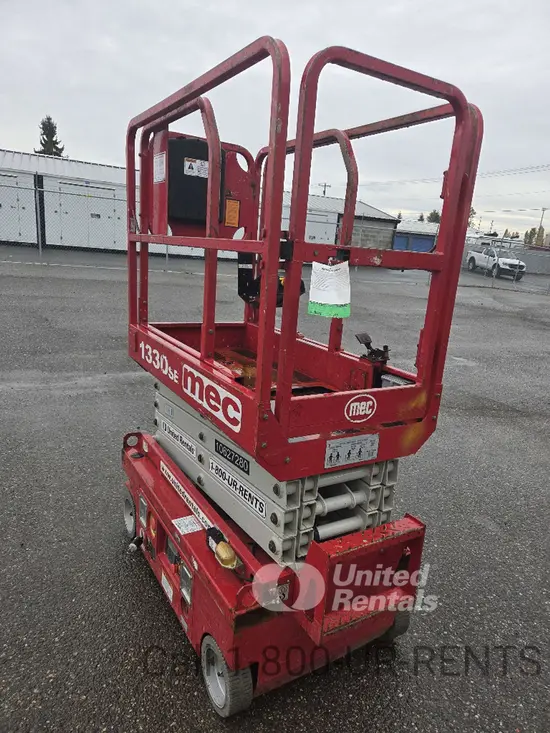 2017 MEC 1330SE Scissor Lift