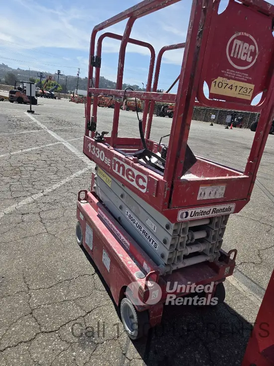 2018 MEC 1330SE Scissor Lift