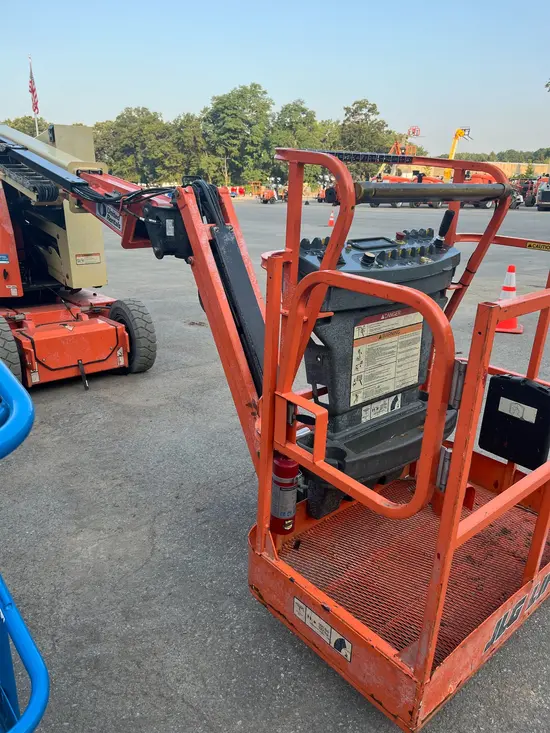 2018 JLG E300AJP Articulating Boom Lift