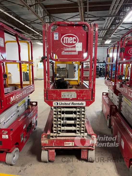2018 MEC MICRO 19 Scissor Lift