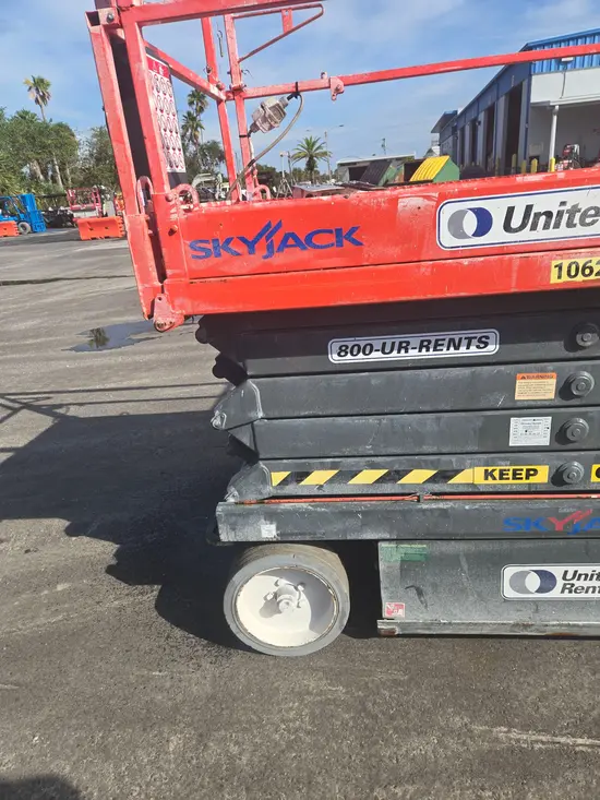 2017 Skyjack SJIII4632 Scissor Lift