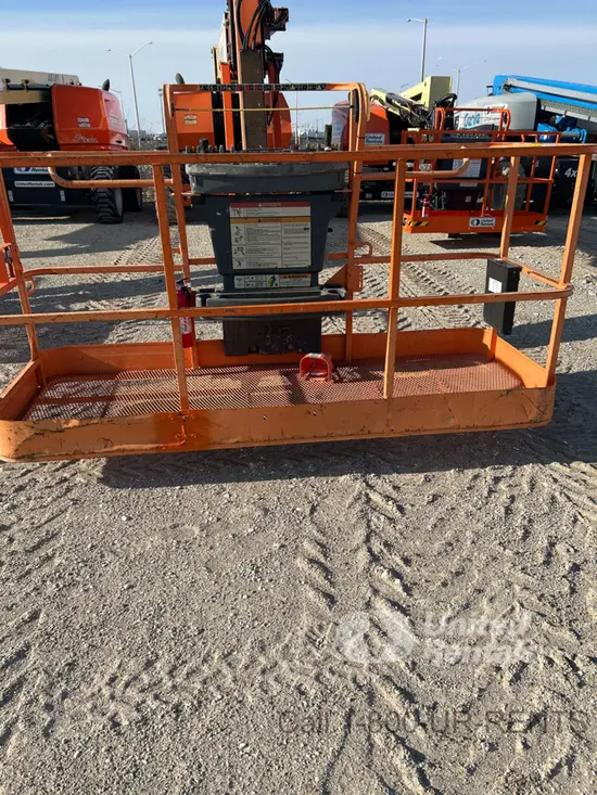 2019 JLG 860SJ Boom Lift