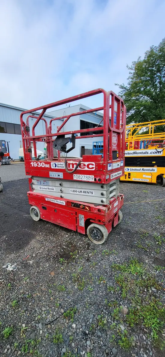 2018 MEC 1930SE Scissor Lift