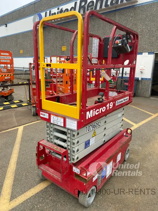2018 MEC MICRO 19 Scissor Lift