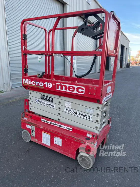 2019 MEC MICRO 19 Scissor Lift