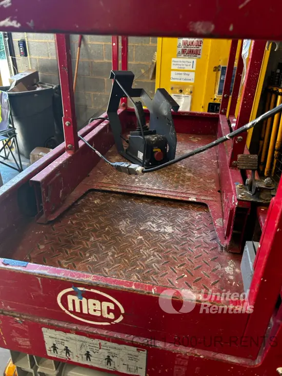 2018 MEC MICRO 19 Scissor Lift