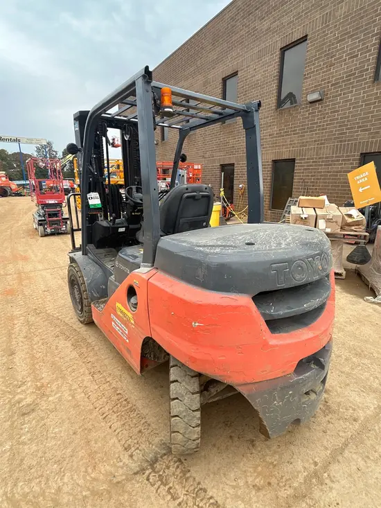 2019 Toyota 8FD35U Warehouse Forklift