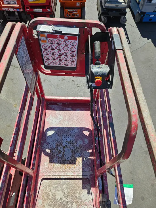 2019 MEC 1330SE Scissor Lift