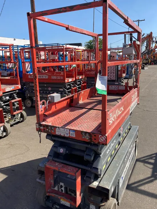 2016 Skyjack SJIII3219 Scissor Lift