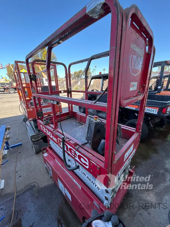 2018 MEC 1330SE Scissor Lift