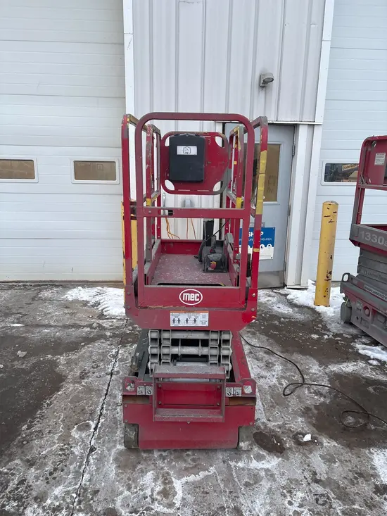 2018 MEC 1330SE Scissor Lift