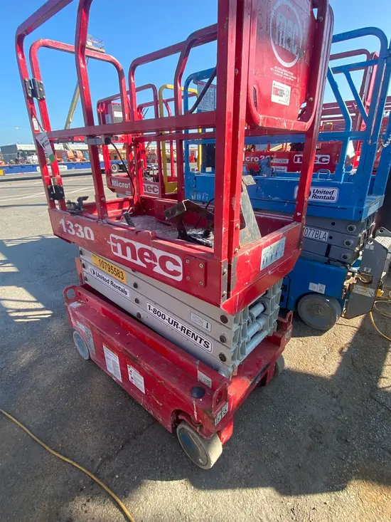 2018 MEC 1330SE Scissor Lift