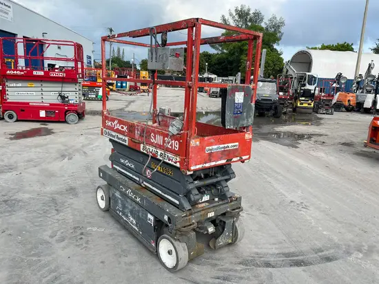 2018 Skyjack SJIII3219 Scissor Lift