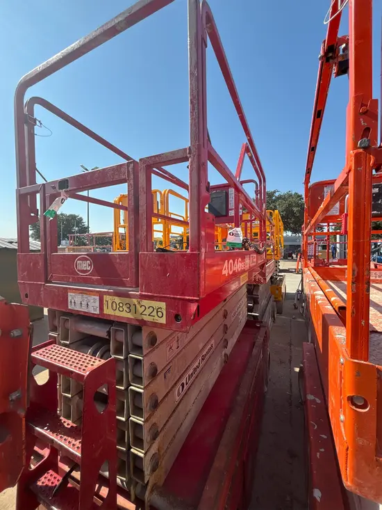 2018 MEC 4046SE Scissor Lift