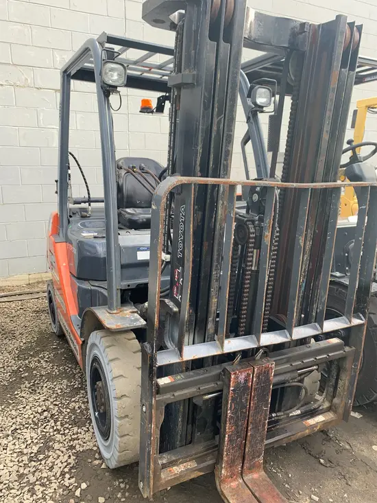 2018 Toyota 8FGU25 Warehouse Forklift