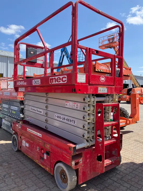2018 MEC 4046SE Scissor Lift