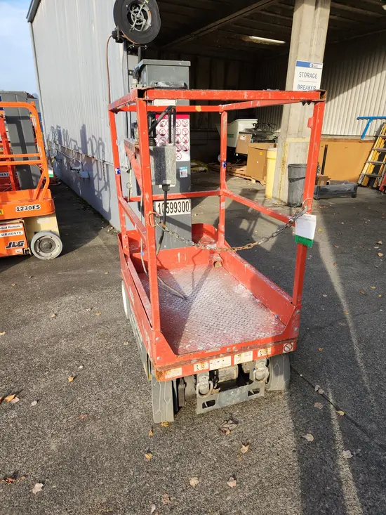 2017 Skyjack SJ16 Self-Propelled One-Person Lift
