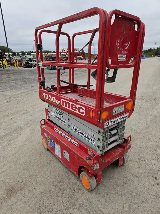2019 MEC 1330SE Scissor Lift