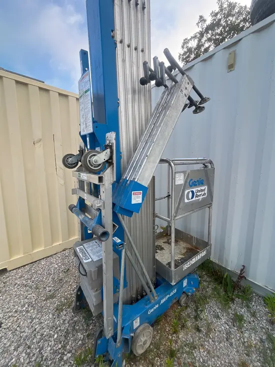 2019 Genie AWP-40SDC Pusharound Lift