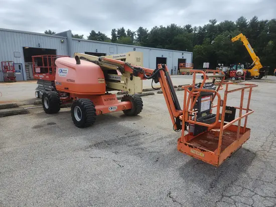 2015 JLG 450AJ Articulating Boom Lift