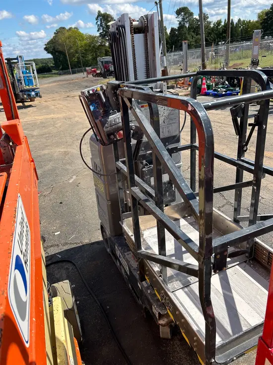 2017 JLG 20MVL Self-Propelled One-Person Lift