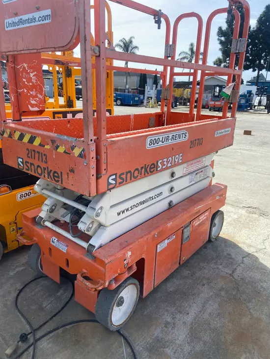 2018 Snorkel S3219E Scissor Lift
