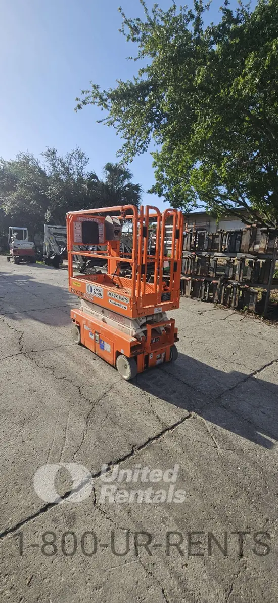 2021 Snorkel S3215E Scissor Lift