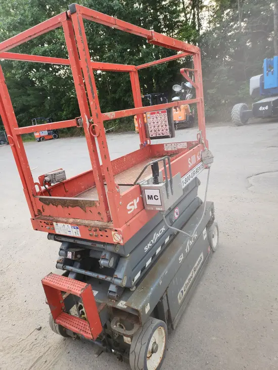 2018 Skyjack SJIII3219 Scissor Lift