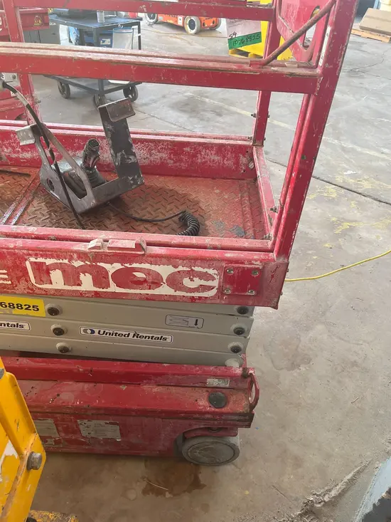 2018 MEC 1330SE Scissor Lift