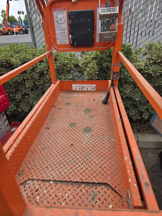 2019 Snorkel S3219E Scissor Lift