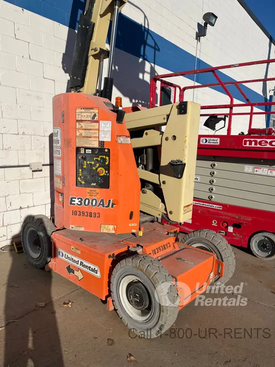 2015 JLG E300AJP Articulating Boom Lift