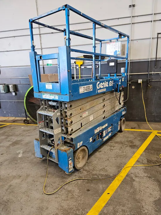 2016 Genie GS-3232 Scissor Lift