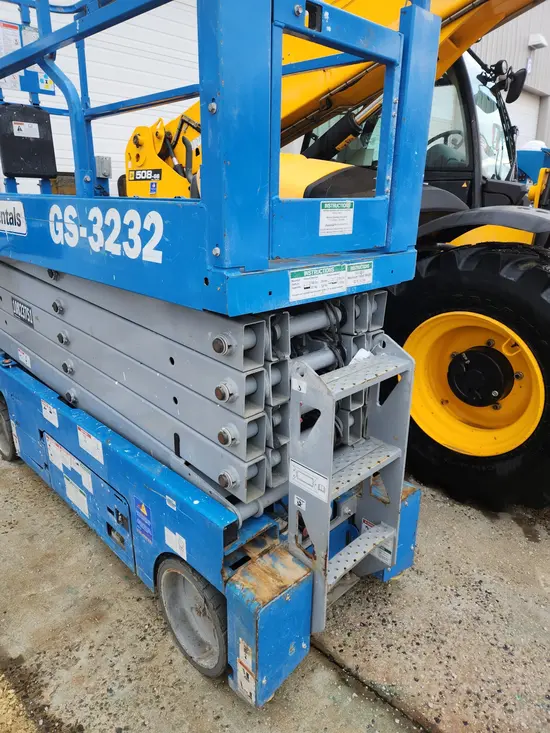2018 Genie GS-3232 Scissor Lift