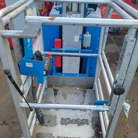 2017 Genie GR-20 Self-Propelled One-Person Lift