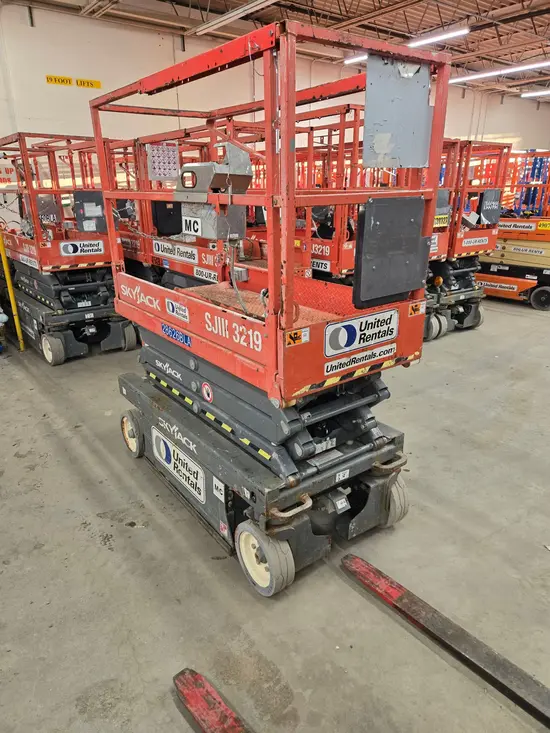 2016 Skyjack SJIII3219 Scissor Lift