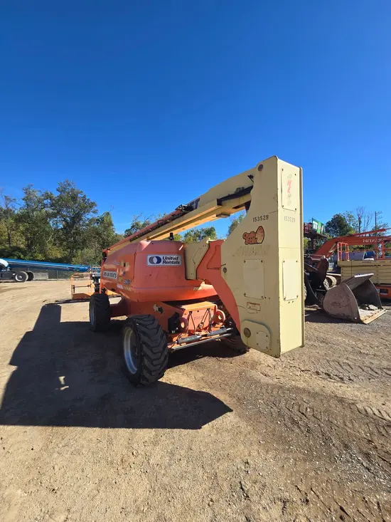 2015 JLG 800AJ Articulating Boom Lift