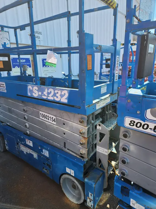 2017 Genie GS-3232 Scissor Lift
