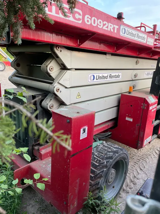 2018 MEC 6092RT Rough Terrain Scissor Lift
